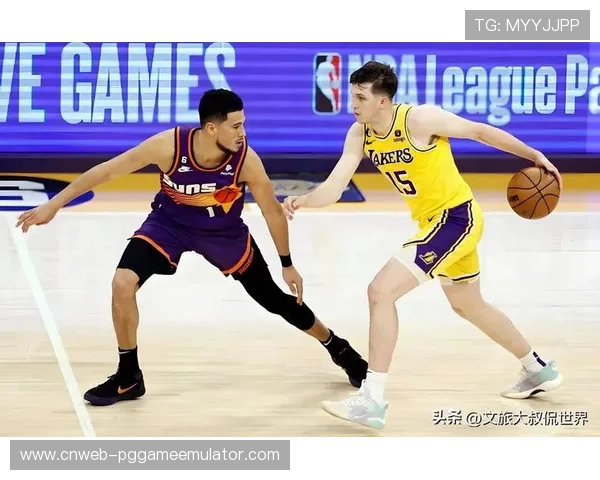 太阳季前赛狂胜湖人布克与里夫斯巅峰对决上演精彩得分大战